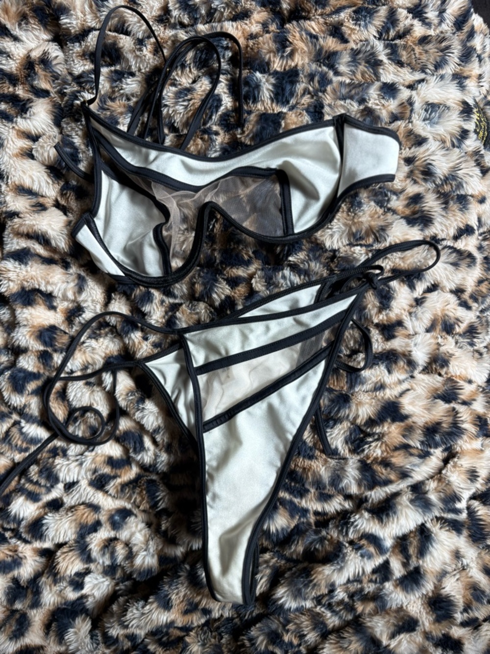 God Save Queens one- Shoulder Black-Trim mesh and White Bikini Set - Picture 10 of 12